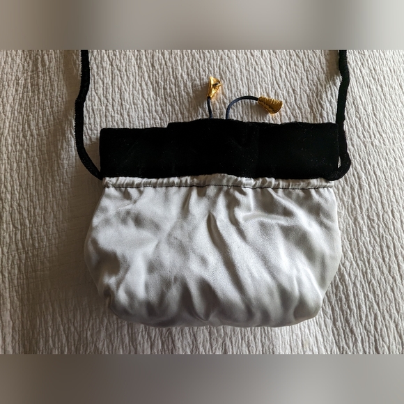 Vintage Donna Karan Black Velvet Shoulder Purse - Picture 4 of 4